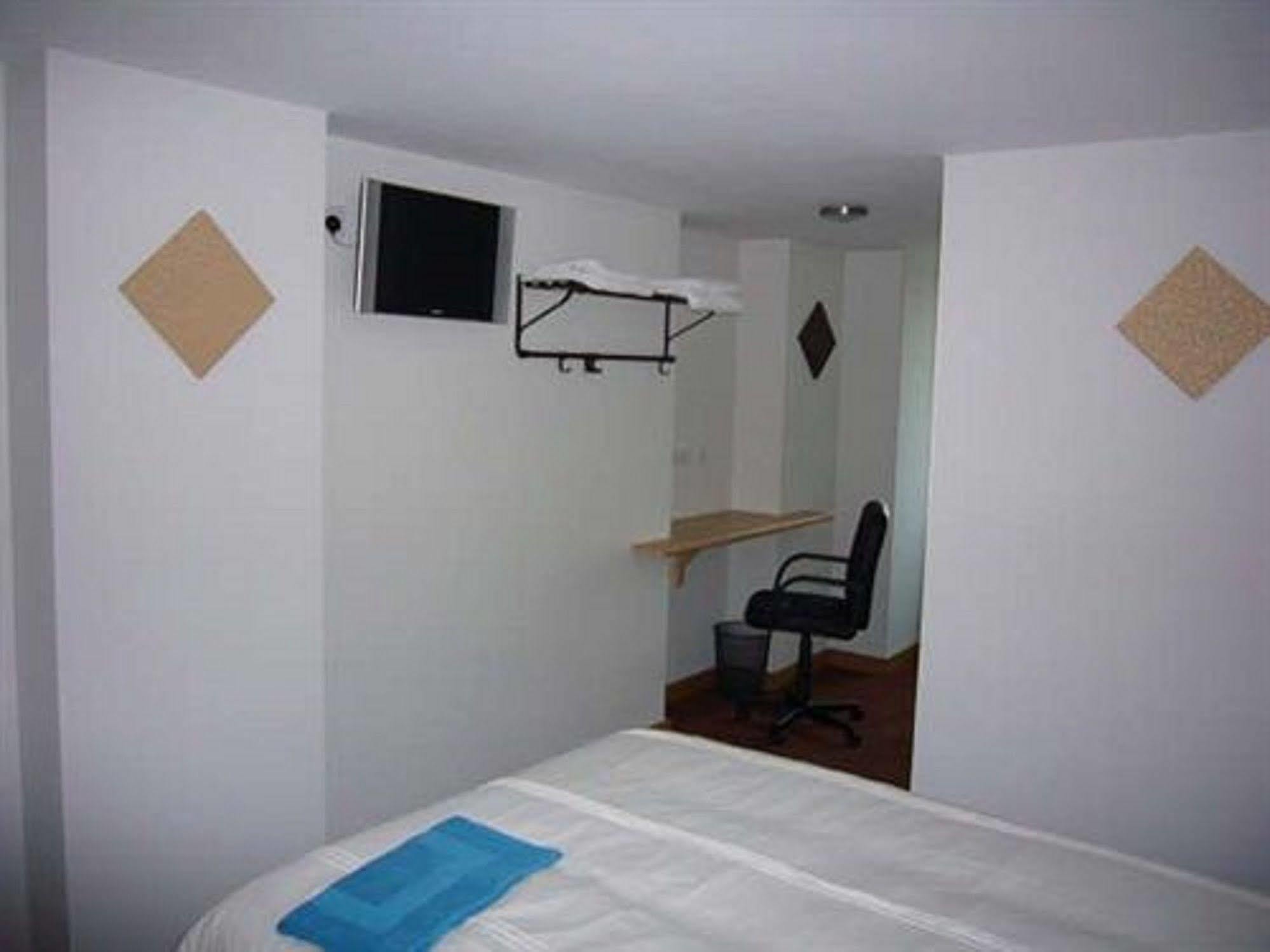 Rosemount Hotel Heathrow 豪士罗 外观 照片